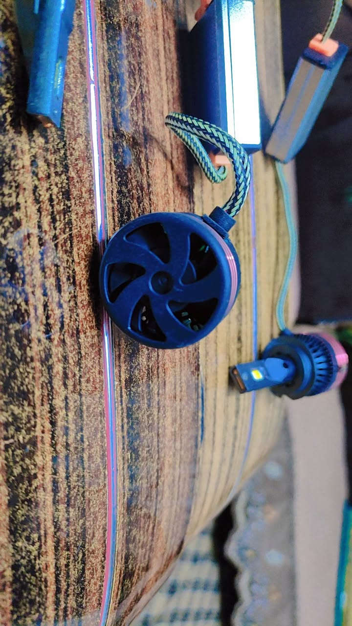 السلام عليكم 
زنون مروحه اصلي جيب وشد اصلي للبيع جدد استخدام قليل السعر 50
العنوان واسط الكوت
***********
