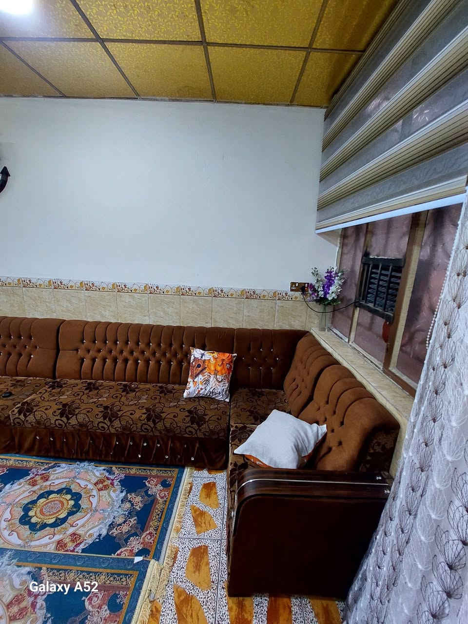 سلام عليكم دار للبيع المساحه 84 متر واجها 6 من عده تشجير الطرمه 60 متره  وحديقه خارجيه 150 متر الزعفرانيه شارع المعهد شارع المكتبه خلف المدارس طابقين غرفتين  فوك السعر 100 وبي مجال ***********
