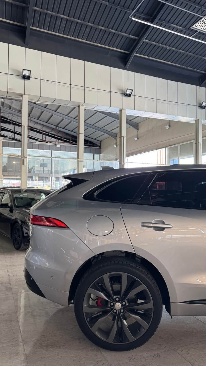 jaguar f pace 2017 v6  جاگوار
فول فول s line شەش پستن سوپەرجارج مەکینەی کراوەتەوە بە شەرتە هیچی نیە  جاهیزە رەقەم فەحس و هەزە و سەنەوی هەمووی نوێیە ١٢٤هەزار کم رۆییە تحویل غرامە بە شەرتە 

رقم:*********** أربيل, العراق
