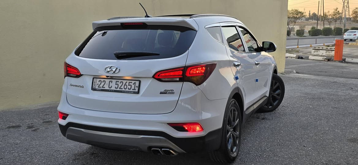 ألسلام عليكم....

سنتافي ٢٠١٦ وارد كندي وبمعارضنا يسموها اسرائيلي 
* ضررها جلخ اربع اصابع چاملغ امامي جهة النفر وبالبوند بيها مكان مشلوع الصبغ تجي وتشوف بعينك وانطيك شرط الفحص مكينة وگير 
مكينة ٤ بستم 
السيارة ك مواصفات معروفة وواضحة ومبينة فول فول 1\1 
٧ راكب 
ماشية ١٢٧ الف كيلو متر قابل للزيادة 
السعر ١٩٥
واذا مراوس بسيارة عالية عادي 
بااسمي اني الشرعي 
للتواصل 
***********
***********
