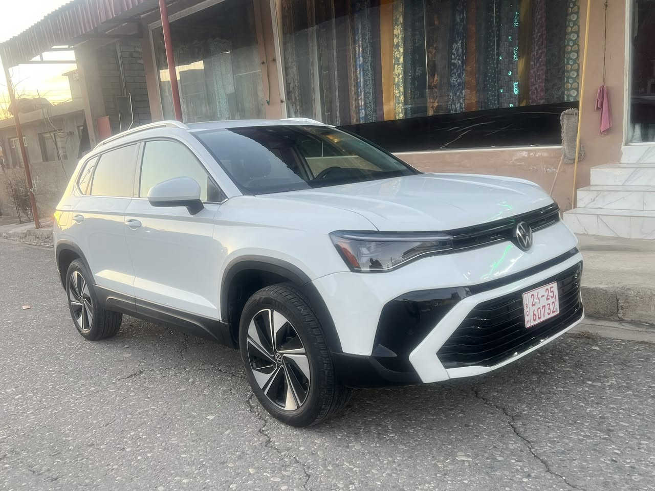 ڤولکسواگن تاوس ٢٠٢٥ se دەبک ئەکسن کوشن جلد و هیتەر و کەهرەبای رادار سئ پارچە سبخ بونت هەردو چەمەلوخ پینج هزار ریڤە چویە 
3VVUC7B28SM042434رقم شاسی 
سعر ١٦٥ $ 
تلفون    ***********
