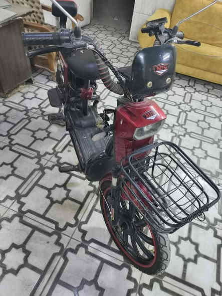 السلام عليكم دراجه شحن حجم الكبير السعر ٣٠٠ وبيه مجال ناصريه مركز *********** ناصرية
