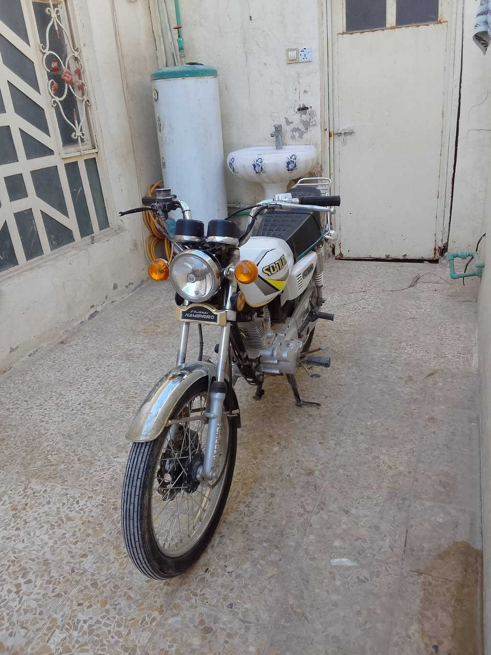 السلام عليكم درجة نامه برو 23 جديد اصوليه وكيله العارضي ماشيه قليل مكانه كوفه السعر ٨٠٠ لف ***********
