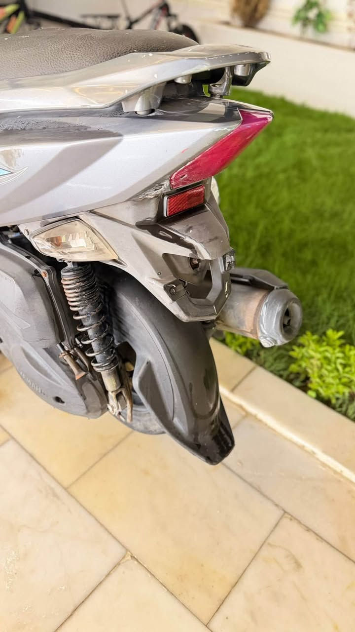 سلام عليكم

دراجه🏍️GTRللبيع فقط
كفاله عامه درجه نضيفه 
صار 6اشهر نازله رمبه

(مكاني بغداد بلديات  تقاطع عصفوره)

السعر(مليون)(1000)وبيه مجال حق جيه
 للستفسار واتساب 
***********
