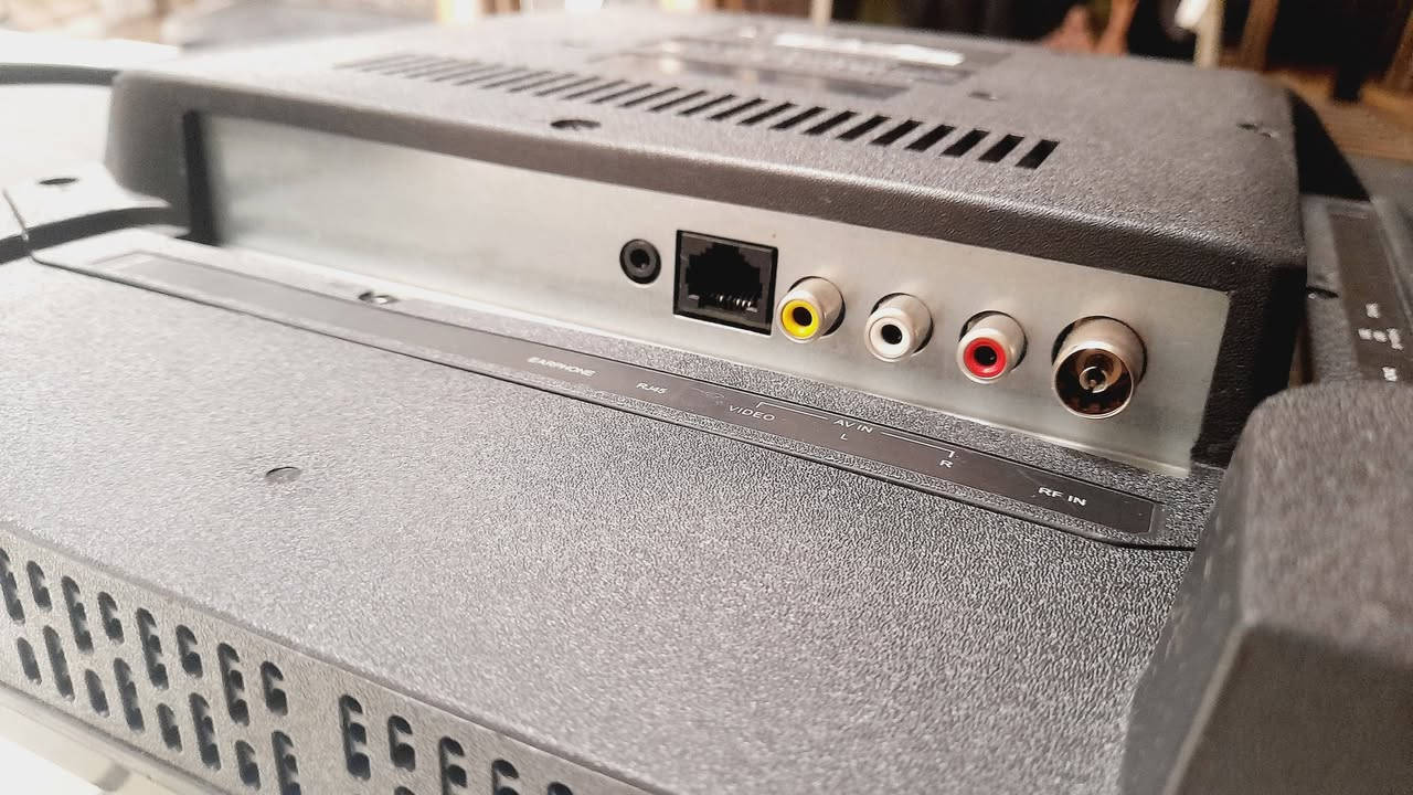 تلفزيون ذكي Smart TV مستعمل لمده سنه واحده......التلفاز بحاله جيده جدا والريمونت مالته نضيف واصلي 100/100 مال الشركه سعره 100 الف دينار قفل مكاني بغداد الكاظميه شارع -60- 

ملاحظه: ماعندي توصيل (نتعامل وجه بوجه) للتواصل  (موجود واتساب) رقمي 7745152349....... موجد فيديو مصور بي صوت التلفزيون وبس 🤍🌷
ملاحظه: نظامه اندرويد
حجم 32 
60 FPS
FHD


**إذا كنت صاحب هذا الإعلان وتريد حذفه لأي سبب، رجاءا أرسل رسالة إلى الدعم الفني**