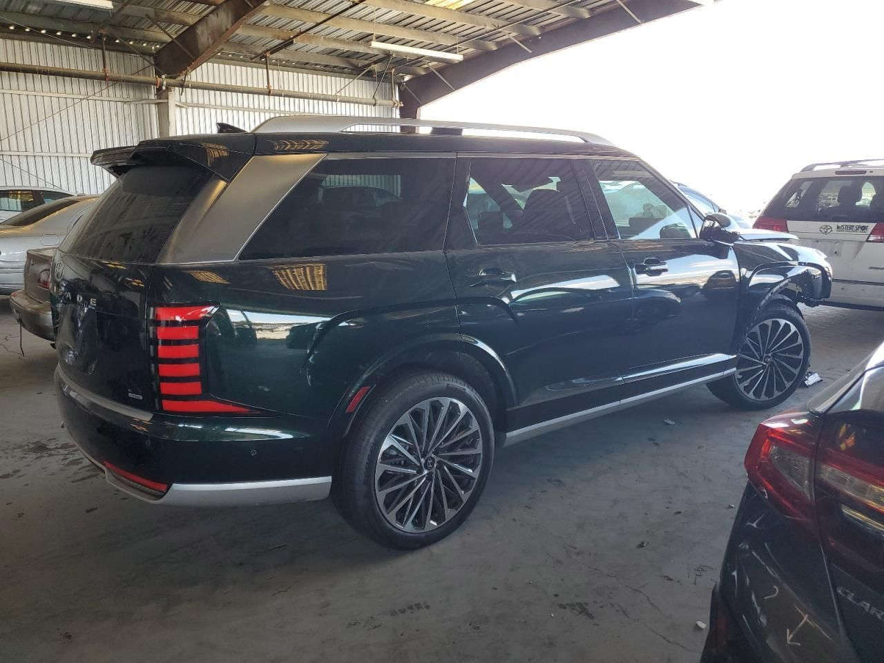 لاصحاب كتب الشهداء
للبيع هونداي بلاسايد الشكل الجديد
🎉 الموديل : 2026 الشكل الجديد 
⚠️ الضرر المسجّل: كما موضح بالصور 
📊  عداد المسافة : 1.019 مايل 
🛠️ المحرك 3.5 لتر  6 سلندر
💰 السعر : 275 واصل عمان 
السيارة حاليا مشحونه بالطريق مدة الوصول الى عمان 15 يوم
📍 للراغبين بالشراء التفضل بزيارة شركتنا  في بغداد 
 حي البنوك  - قرب الجسر
شركة سما البنوك للمزادات الامريكية 
للاستفسار
***********
