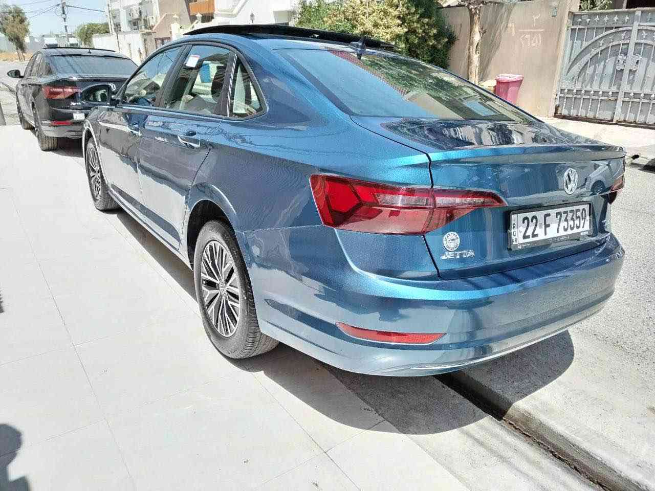 Jetta 2020 se canadi 🇨🇦
سەیارەکە زۆر زۆر پاک و جوان ماوەتەوە 
ماڵی دۆستە 
ڕەقەم و سەنەوی نوێیە 
وەک سبوغ ٧ پارجەی سبوغە 
٢ پەنجە ناو دەرگای هەیەتی ئێرباگ تەنها یەک شان تەقیوە 
پشت و پێش کەپس 
ڕادێتە و بەوابەو حەماوە بەشەرت
نرخی $١٢٦ وەرەقە و محامەلە
هەولێر 
*********** أربيل, العراق
