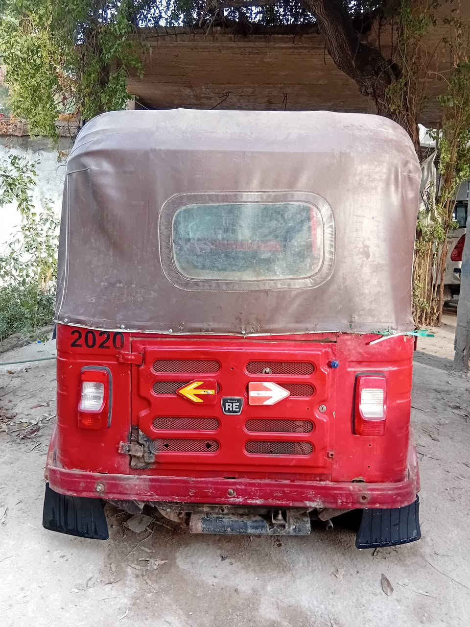 السلام عليكم  تكتك لبيع مديل 18التكتك  اوراق رقم الهاتف ***********
