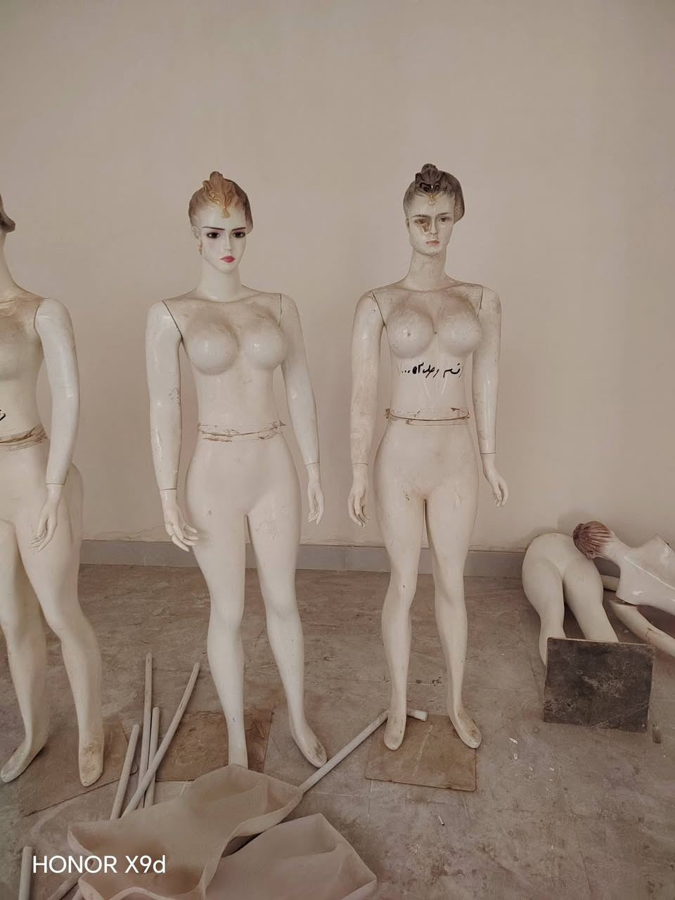 السلام عليكم للبيع
ملكانات
***********
