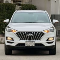 وبركاته توكسان خليجي ٢٠٢١ اللون ابيض ماشيه ٤ الف فقط  دهن الشركه الصره...