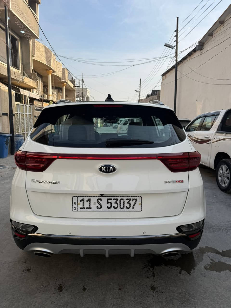 سلام عليكم
سبورتج SXT تيربو موديل 2021
فول مواصفات
كشن تدفئة تبريد
حساسات امامي خلفي 
مري شفط
سماعات هارمن
بانوراما 
هاند بريك بصمه
رادار امامي خلفي
ماشية  88 الف ميل
حادث امريكا بارد بالجاملغ الايسر
وحادث العراق تبديل باب خلف سائق وبارد باب السائق
السعر 170 وبيها مجال بسيط
***********

