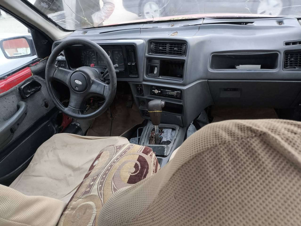 فورد سيرا اوتماتيك مكينة كربلائي مكينة و كير شرط تخم تاير 
تحويل مباشر  سنوية 27  مكاني نجف
السعر 18و بيها مجال
***********
