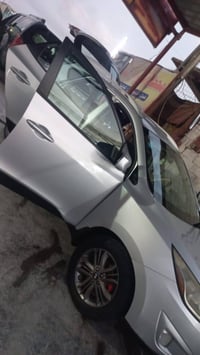 توسان امريكي موديل2014  قطعتين صبغ حادث أمريكا  رقم بغداد ماشيه ١١٣ مع...