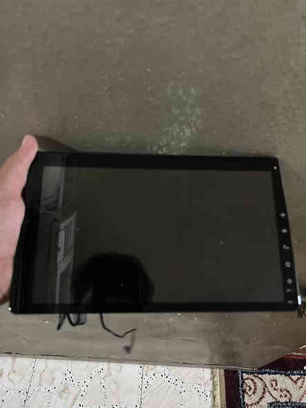 سلام وعليكم شباب تايرات جبلي نص عمر 
وشاشه مال مسجل شغاله ونضيفه للبيع ***********
