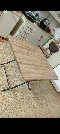 ميز • مساحة متوسطة • بغداد