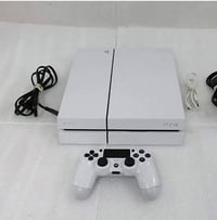 بلي فور فات ابيض ذاكرة 500 نضيف نستعمل شي قليل يعني الجهاز تاخذه نضيف ...