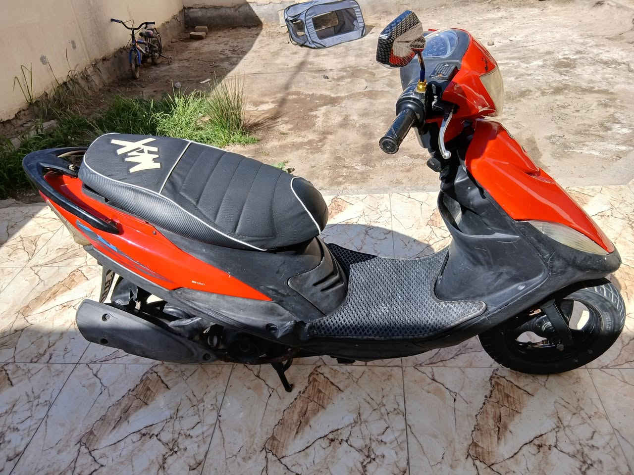 ماكس عدله 50 بلاد ما نقصها شي ( نكراه سلف ) وشغاله من طول للطول كلها كهربائيات  لايت اشاير سكن دشبول قفل ستيرن ( مفتوحه ولفات ناعمه ناعمه خرسه دراجه نهضه شك الكاع ومعدل ) لا تبخر ولا تنقص دهن كفرات اصلي مختمات مكاني ناصريه الاسكان الصناعي مقابيل البوفياض مجمع نور الناضر *********** السعر 500 وبيه مجال
