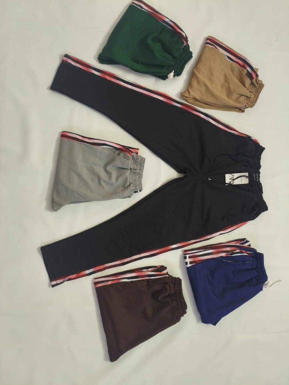 بديات ردن صيفي 5 الف دينار 
بجايم خامه صيفيه كلش حلوه 5 الف دينار موقع حي الكرار 
قرب مول ابو نور  مجاور اسواق ناضم
خطاب بشير ***********
***********
الوقت من 8صباحا ل1مسائا
