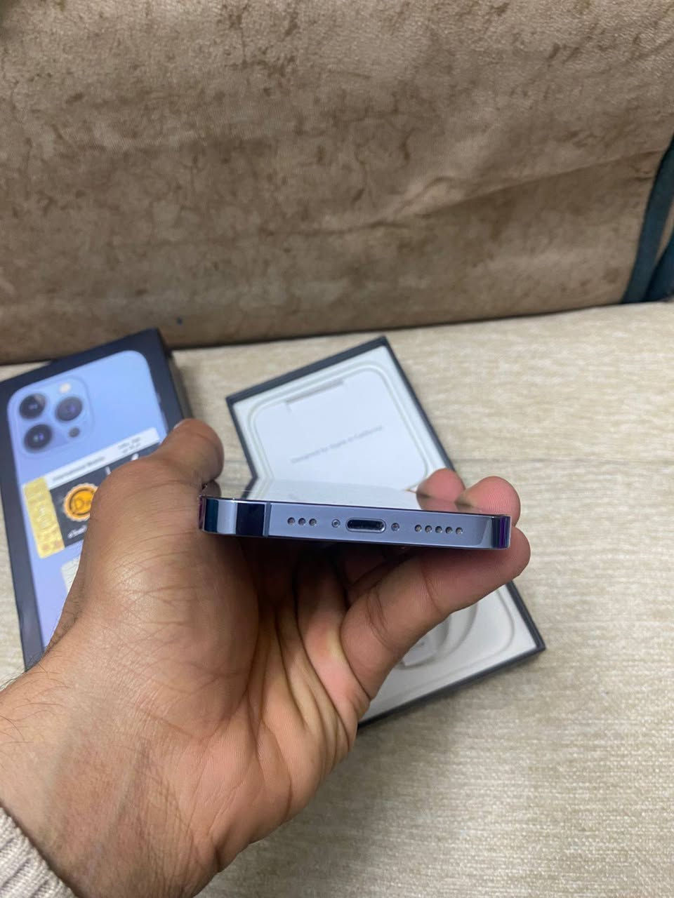 ١٣برو  السعر ٤٢٥ما مفتوح ابد  دبل سمكارتتت مثل ماواضح يمكم توصيل متوفر 🚕🚕وكامره في ٥ متوقفة ممثل على كامره شراي يتصل *********** مبايل ما مفتوح ابددددد مكان بغداد
