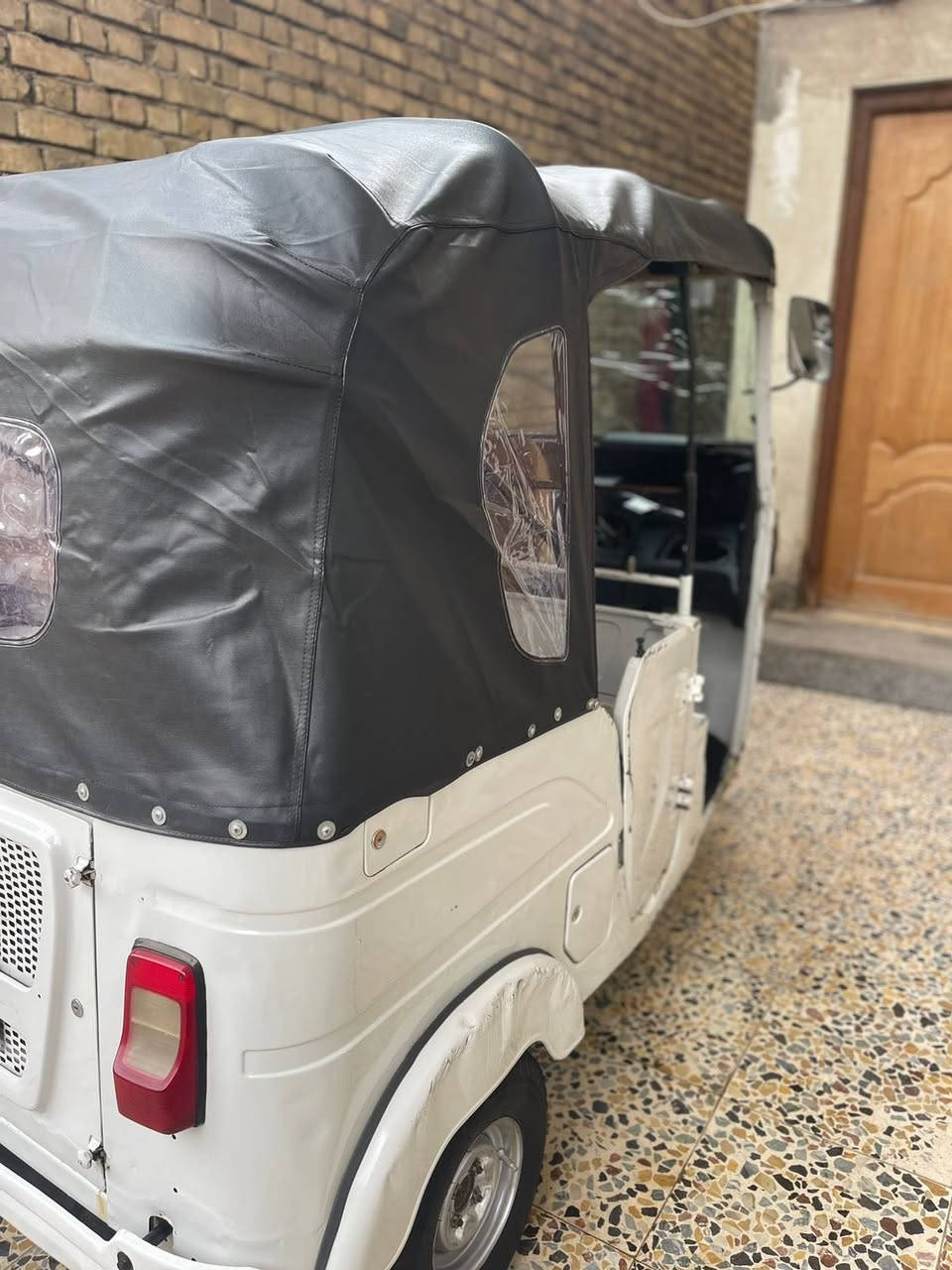 سلام عليكم تكتك لبيع مديل2021 رقم نكليزي  ستفسار ***********
