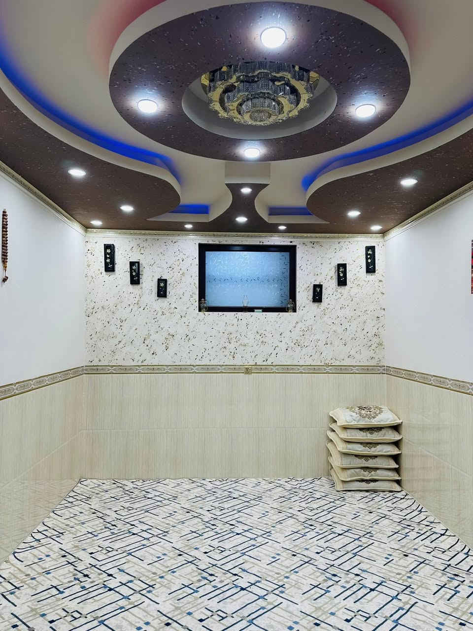 سلام علیکم     
#_خانووی_دووقات بۆ فرۆشتن 
ناونیشان قه زاي ڕزگاری (سموود) 
نزيك حزبي شوعي

◼️ گەڕەکي گه رميان (نزيك حزبي شوعي
◼️كولاني سبكراوه 
◼️ ڕووبەری 5 بە 20 = 100 مەتره 
◼️ريگه پيدانه   ڕووی له خؤري به يانيه 
◼️ فوول مۆدێرن و سەردەمیانە کراوە  
 مواسەفاتەکانی پێکهاتوون لە ،👇

( کامل دەکتی مەرکەزی بۆ کراوە _ مەترو بیست کاشییە  _ دەرگای ئەسڵی بۆ بەکارهێنراوە _ کۆڵانی سبكراوه _ نزیکی مەکتەبە )
✍️ژوورەکانی ئەم خانووه پێکهاتووە لە 👇

◼️قاتي يه كه م پيك هاتوه
🔶 میوان 
🔶 مساعد مطبخ
🔶 هۆڵێک 
🔶 ژوورێکی نوستن
🔶 ڕۆشنایی 
🔶 مشتەمەلات 
قاتي  دووميش وك  قاتي يكمه
دوو ژوري نوستن له گه ل هؤليك
بؤه زانيني نرخي ئه م خانوانه خاليك له كوميند دانه

بؤ زانيارى زياتر پةيوندى بكةن بة يةكيك لةم ژمارانةى خوارةوة👇
📞☎️
***********
***********
