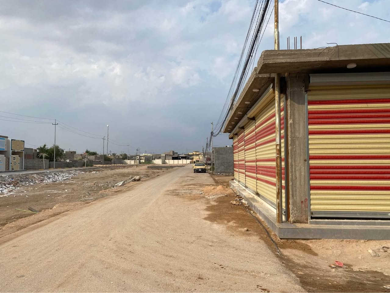 السلام عليكم 
اخواني عندي قطعة ارض ركن للبيع في كربلاء منطقة سيد اسماعيل 
مساحة القطعة ٢٠٠م 
تحتوي على بناء ٤ محلات بمساحة ١٠٠م من ضمن القطعة 
ومتوفرة كافة الخدمات من تبليط ومياه ومجاري وكهرباء
زراعي  سند ٢٥ 
‼️لليبحث عن مكان مناسب ومساحة مميزة وسعر مناسب جدا القطعة جدا مناسبة 
للاستفسار الاتصال على الرقم ***********/0️⃣7️⃣7️⃣3️⃣2️⃣9️⃣7️⃣3️⃣9️⃣6️⃣5️⃣ كربلاء, العراق
