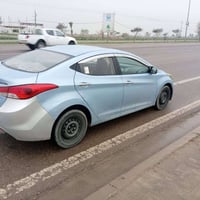 النترا مظلعه 2012 سياره كلش حلوه سياره بيها خمس قطع بس اني انطيك حزام ...