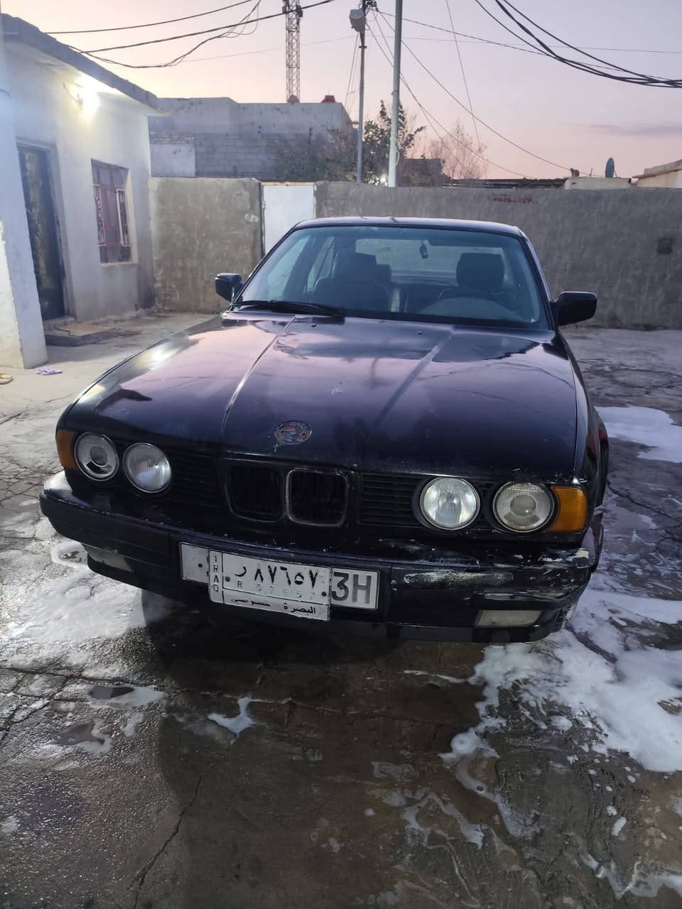 Bmwمودي91 السنويه منتهيه بل 19 السيارة مكينه كير جدد جاهزة بصرة مكان السيارة 5ميل رقم الهاتغ ***********   السعر33وبيه مجال قليل
