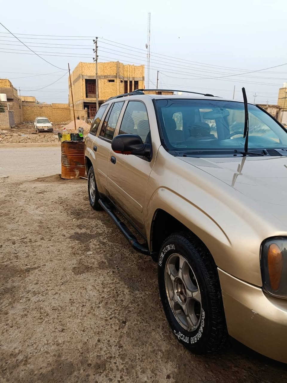 السلام عليكم للبيع بلايزر 2006. مكفوله من الضربه والكص والعيب الشرعي. مصبوغه جماليه. مكينه وكير مكفولات. رقم بغداد تحويل مباشر. حداديه جديده تخم تاير جديد تبريد شغال. سياره جديده كل نقص مابيه. 
السعر 90 وبيه مجال
***********
مكان السياره ناصريه مركز
