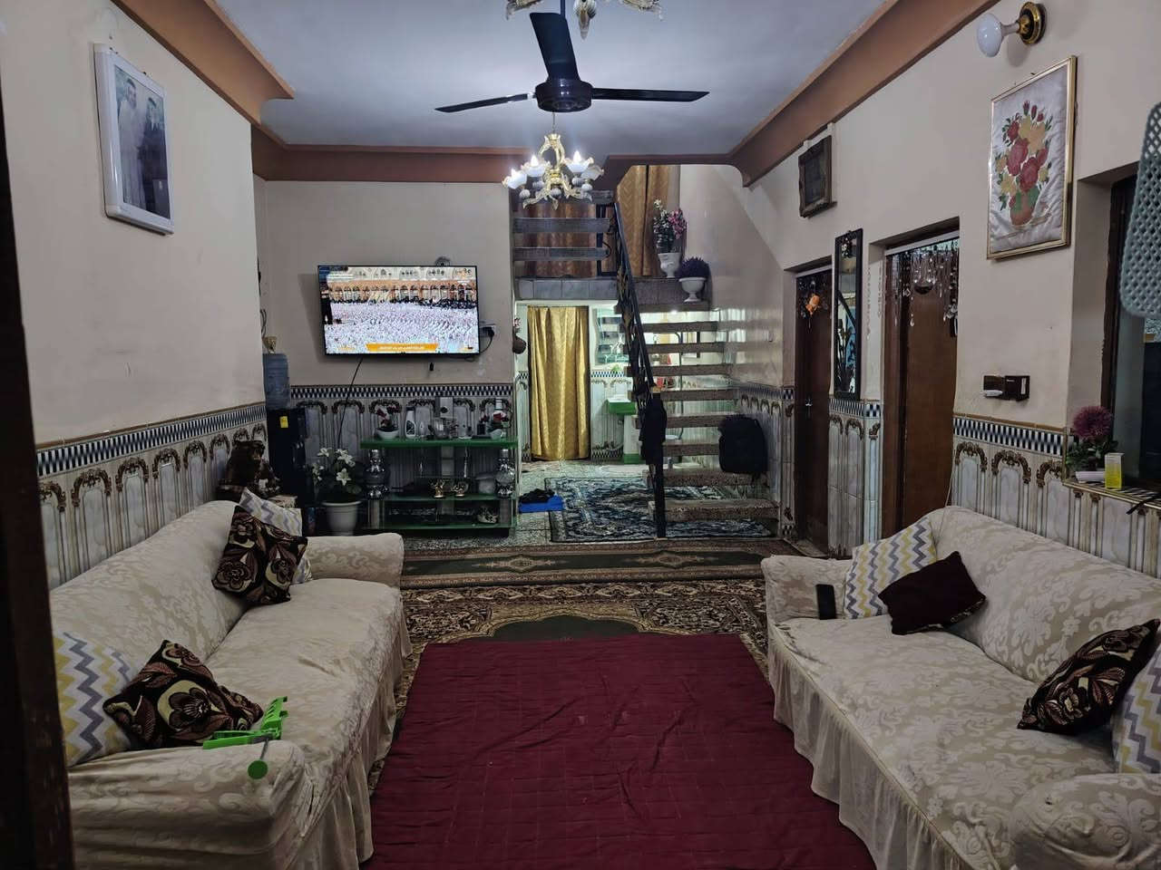 سلام عليكم
عقار للبيع 250متر قاطين طابو صرف ركن 

العنوان : منطقة الالفيين شارع المدارس الي نازل من البانزين خانة على شارعين 20 متر 
ملاحظة : هذه البيت فرصه استثمارية تكدر تسوي 8 محلات اضافة للبيت ايجاره اكثر من مليون تقريبا ...

للاستفسار:***********
مكتب الياس للاستثمار العقاري/  شارع المحكمة
