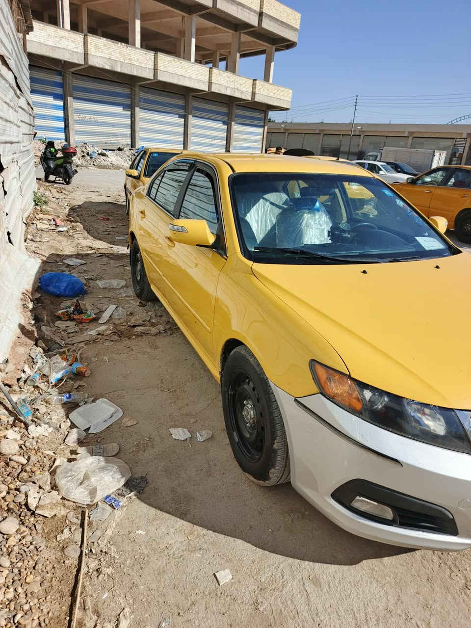 سلام عليكم اوبتيمه 2010 امريكي مكينه 2000 5نمر حادثها جاملغ وبنيد
مكينه وكير وحداديه وتخم تاير مكفولات 
تبريد ثلج كهربائيات شغاله لايت زنون 
سنويه ل28
رقم دولي 
السعر 100وبيها مجال 
*********** ذي قار غراف
