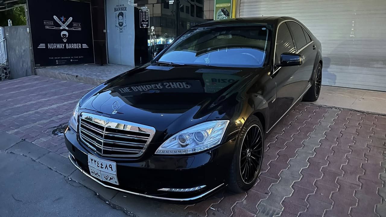 مرسيدس بنز S350 بلوتيك (V6 ديزل)
بسم الله الرحمن الرحيم
• الموديل: 2012
• التحويل والغرامات: بشرط، باسمي الشخصي.
• الاستخدام: السيارة مو مالت معرض، صار لها 5 سنوات عدنا.
• البودي (الصبغ): نصف باب وجرح (طخة صغيرة) بالجاملغ مصبوغ على كشر (على الشخط).
• المحرك والكير: بشرط الفحص.
• المواصفات والاضافات:
• أبواب شفط.
• كراسي (تدمير) بارد، حار، ومساج.
• نظام صوت هارمان كاردون (Harman Kardon).
• دبل لاني (هايدروليك) شغال ومضبوط 100% يرفع وينزل.
• نايت فيجن (كاميرا ليلية/ناضور).
• حساسات وكاميرا.
• رادار وتحديد مسار (خط الشارع).
• السعر: 189 ورقة ($18,900) وبيها مجال قليل.
• رقم الهاتف: ***********
