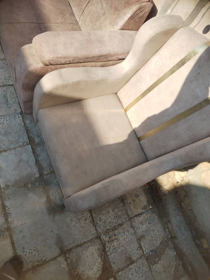 3تخومه بيهن اضرار قليله كما واضح بلصوره بدون كسر بيهن ثقوب كما واضح بلصوره كلهن ٤٠٠ رقمي *********** النجف, العراق
