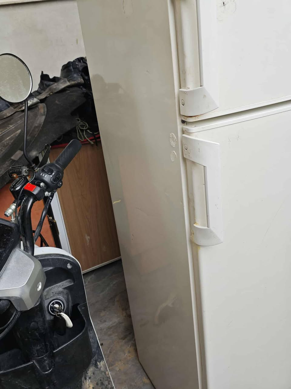 ثلاجة وغساله وتنور للبيع  ((ثلاجه شرط تجميد وتبريد نضيفه سعر 90 ))غساله حجم كبير  شرط غسل وتنشيف سعر 88 بيها مجال ))تنور نوعيه ثقيل  مستخدم مرتين اخذتو ب30 اريدو  ب23)))))))***********
