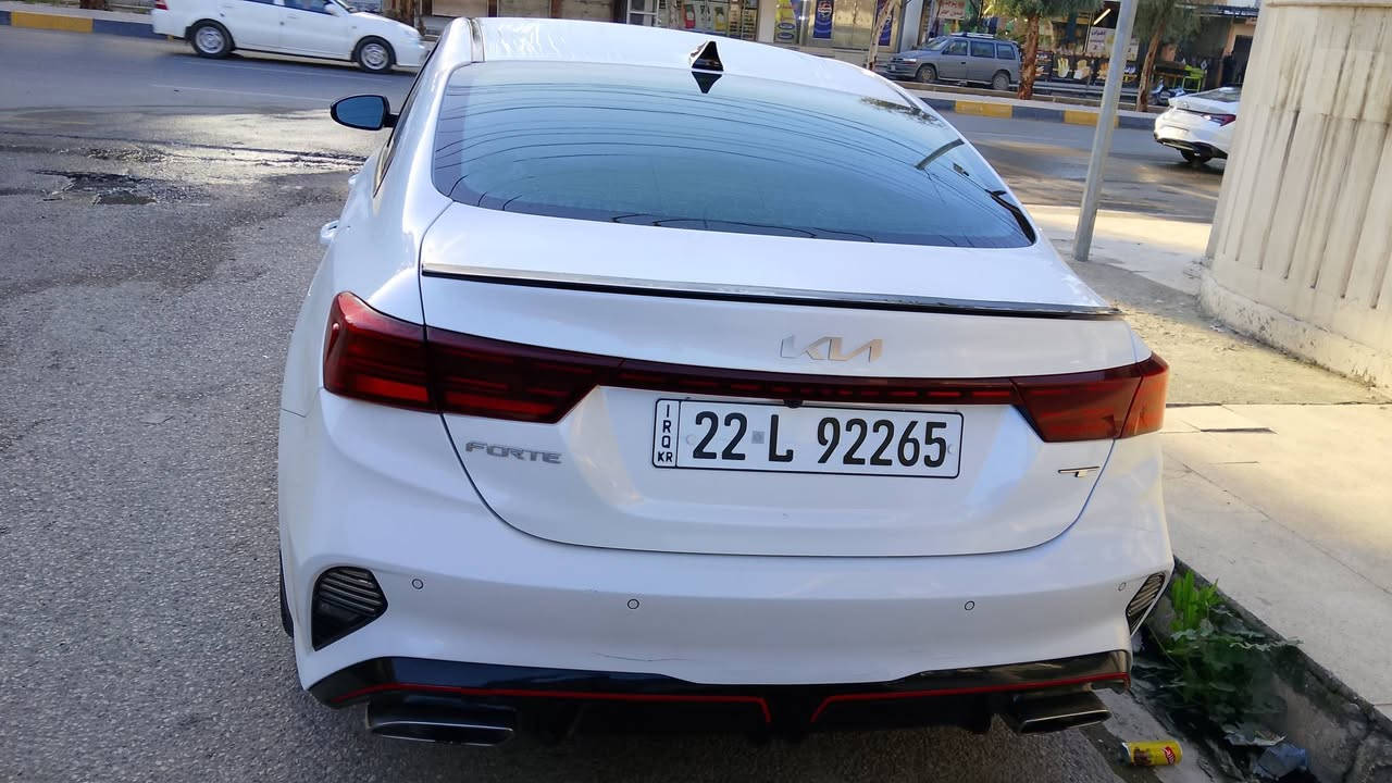 السلام عليكم
كيا فورتي موديل 23 او مراوس حسب القناعه 

فول مواصفات 1/1

محرك 16توربو                                                       ضررها باب امبدل ومصبوغ.                                     السياره حيل حيل حلوه 

مواصفاتها.

سلايت

تشغيل عن بعد 

ابواب وصندوق بصمة

كاميره خلفية دواره 

رادار توقف ذاتي مانع اصطدام

رادار جانبي

هندبريك بصمه. 

اوتو هولد

سماعات هارمن كاردن

كشنات تدفئة +تبريد

كشنات جلد وكهربائي

ثلاث وضعيات للقيادة (ايكو - سبورت_سمارت) 

اضواء ترحيب عند الاقتراب 

مثبت سرعة ذكي (التحذير عند مغادرة المسار) 

نقطة عمياء 

ممشي السيارة 50 الف ميل

رقم جديد اربيل

مكان السيارة /موصل حي الحدباء

تفاصيل عل رقم الهاتف واتساب ***********/*********** ***********
