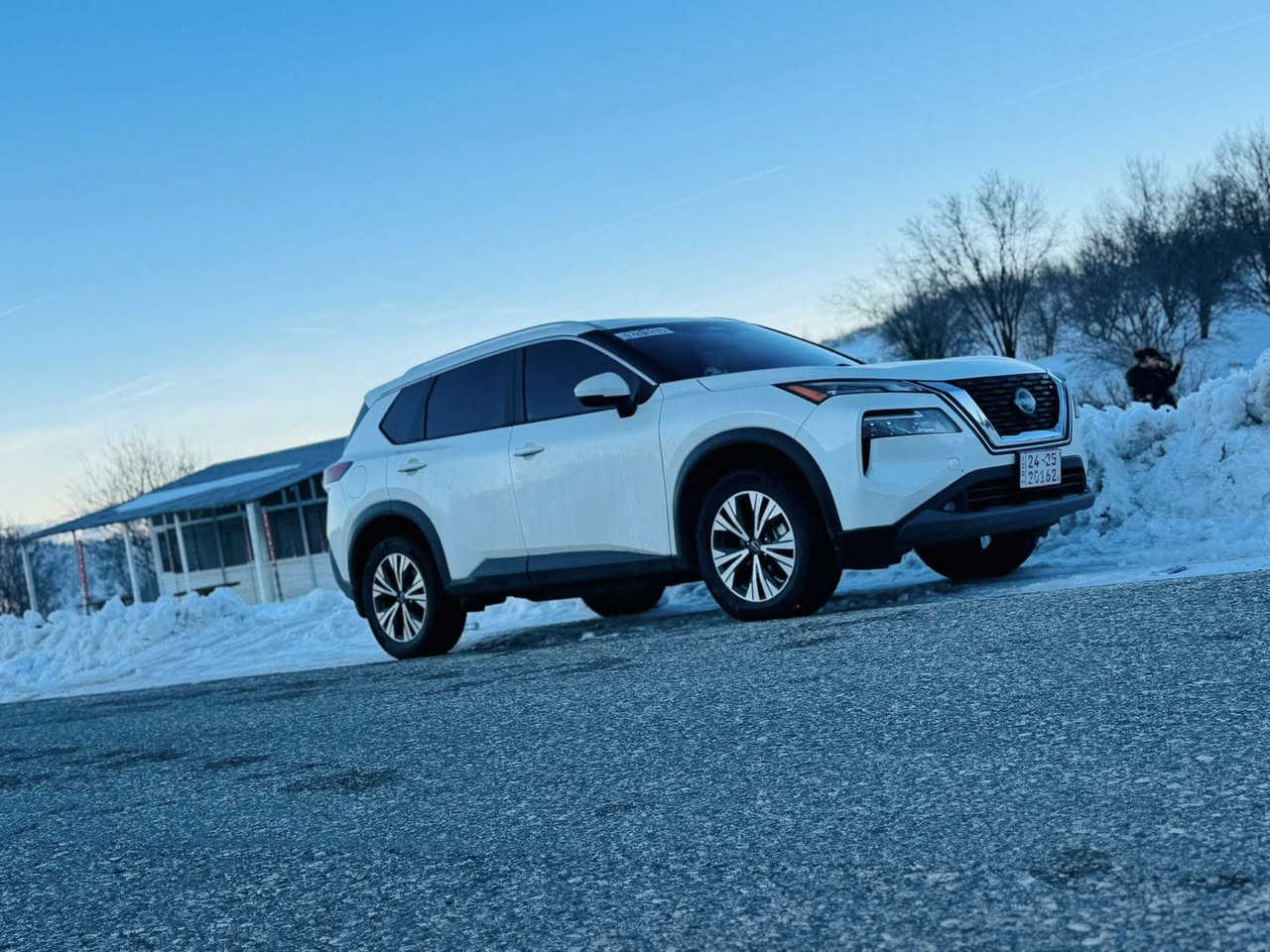 سلام عليكم نيسان روج2023مواصفات SVبلص بانورما دبل اكسل محرك3 بستن تيربوالضررجاملغ الامامي مبدل نفس الون شركه حافت البوند شبر صبغ بدون دواخل بدون ايرباك ماشيه 60 الف مايل السياره مابيها دينار مصرف والسعر170 ومجال "***********ملاحضه السياره مرقمه دهوك بأسمي
