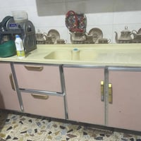 خزانة • للبيع