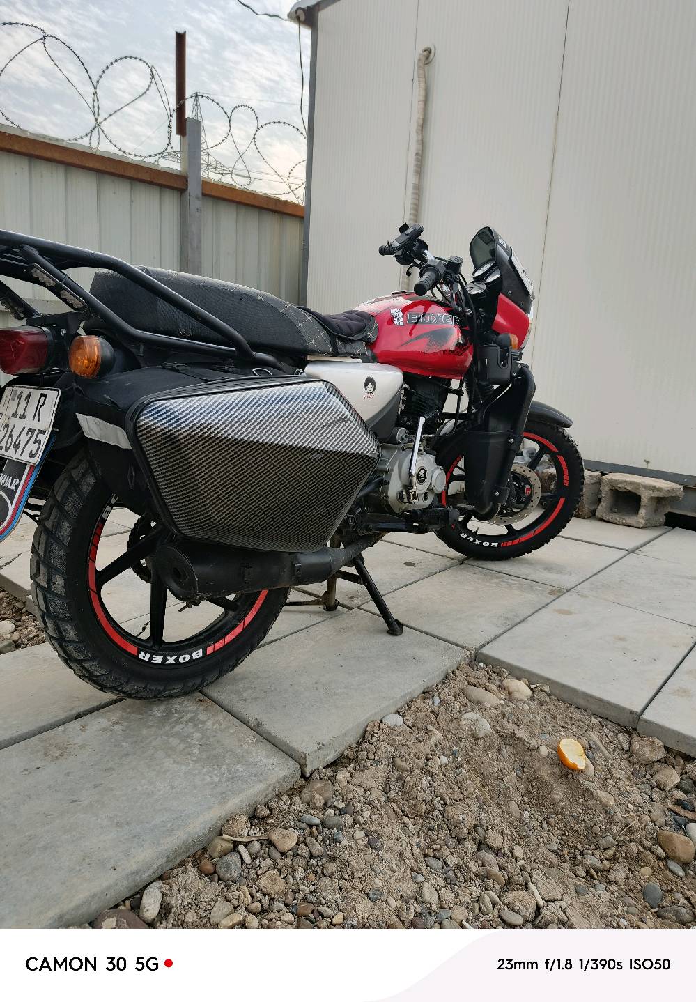 بوكسر مديل 22 رقم انكليزي سنوية باسمي تحويل ثاني يوم الدراجة مال جناي استعمال شخصي تايرات نضيفة الخلفي

جديد شادة كلهة شغالة وناعمة كلش المكينة بس عيبهة الوحيد بيهة بس اسم خيط تبخير اي تنقيص ما بيهة دهنهة كلة امزويل محرك نشط وقوي وناعم انعم من الجديد تجي

تفحص وتقتنع وتاخذهة وتطلع يبقالك يمي بس تحويل مستعجل علا بيعتهة رايدهة ب 2 و١٥٠ قفل بيع مستعجل  جماعة المليونين

اعذرني من هسة ما ابيع بس الجنط الصفاح مشتريهن ب ۱۸۰

کاربون فاير اصلي مو عبالك بس نقشة كاربون لا كاربون اصلي الشراي يتصل *********** عنواني بغداد العبيدي