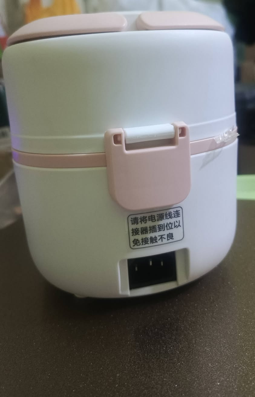 صندوق غداء مسخن (Heated Lunch Box) من العلامة التجارية Ceool.
يستخدم لتسخين الطعام في أي مكان.
يتميز بتصميم محمول وعملي


**إذا كنت صاحب هذا الإعلان وتريد حذفه لأي سبب، رجاءا أرسل رسالة إلى الدعم الفني**