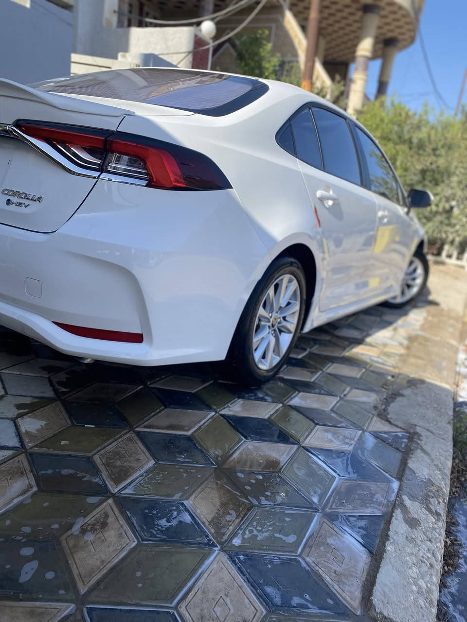 السلام عليكم 👋
كورلا هايبرد 🔋⚡️. 
الموديل 2025
رقم بغداد .11
داخل احمر 🔴
كشن كهربا .
السياره فول  1/1
مثبت سرعه 🛣️
قياده ذاتيه 😴
كفاله عامه 
السعر 160 $وقابل للتفاوض 
للستفسار. ***********📱
