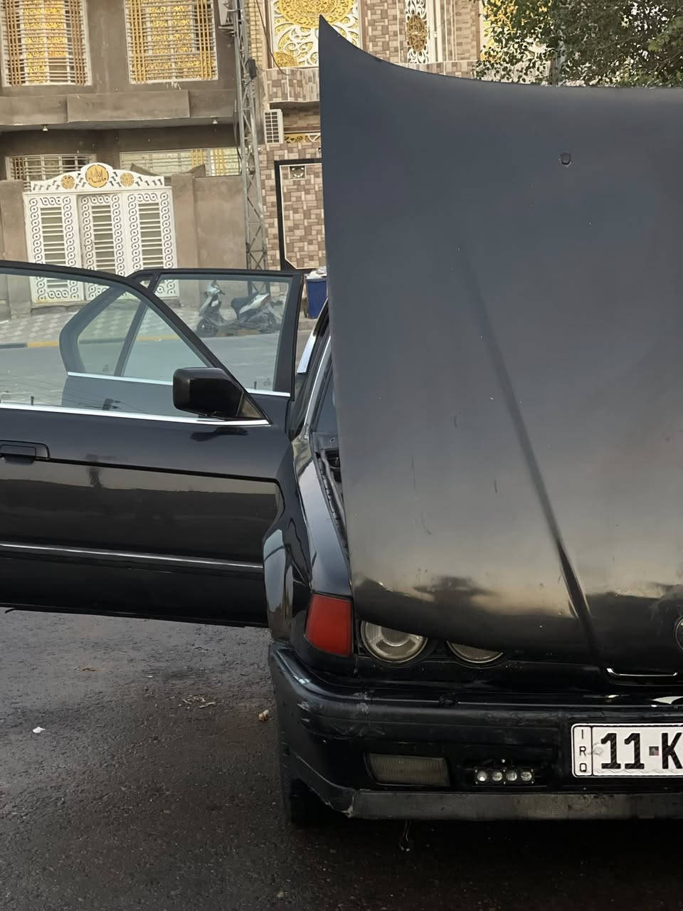 سلام عليكم بي ام ٧٣٥. سياره   مرتبه وحلوه مشروع وطني  ماكو غرامات نصبه حلوه تواير جدد حداديه الصدر  ٧٠ بل ميه ولحداديه الوره تعبانه ميكينه.  نضافه فولللل  لسنويه باسمي لكيره  بيه مشكله    ما اكفله ولبقيه كفاله  لسياره مصبوغه جماليه  لمكينه كفاله   غرفته نضيفه  سعر ٣٨  وبيه مجال لطيبين ***********
