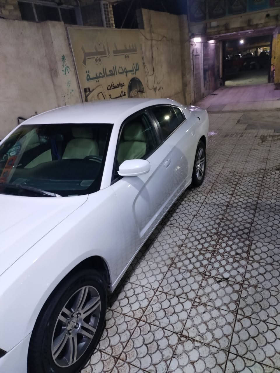 سلام عليكم جارجر 13 بيها جاملغ وبنيت فقط باسمي بغداد سنويه ما ساقطه 28 سياره نظيفه احلى من الصوره استخدام شخصي كير ومكينه شرط حداديه اماميه وخلفيه جديده تخم تاير جديد سعرها 146 وبيها مجال مكان ديوانيه قضاء الحمزه الشرقي ما متواجد على الفيس ***********
