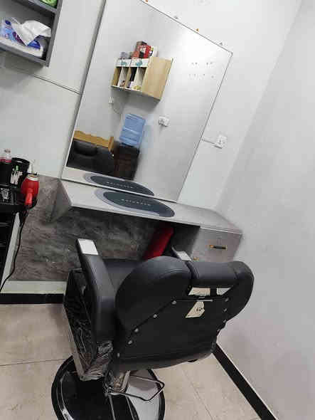 كرسي شبح الاصلي والميز تفصال الاصلي ما مستخدمات ابد سعر 550 مكان عماره ابو رمانه ستفسار ***********
