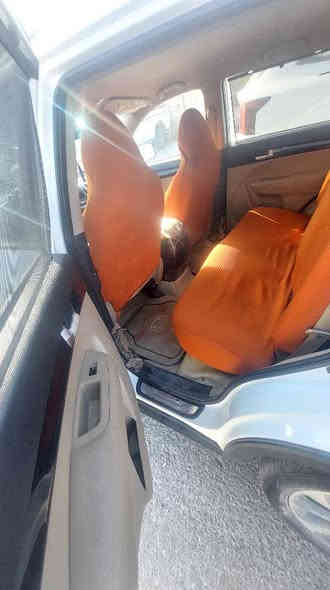 السلام عليكم سورنتو للبيع موديل ٢٠١٤ سياره مكفوله فقط دعاميه الخلفيه مصبوغه وهذا مو عيب شرعي السياره جديده بمعنا الكلمه مابي اي نقص سياره مال جناي السعر ١٧٠ بيها مجال
التواصل ع الهاتف: ***********
