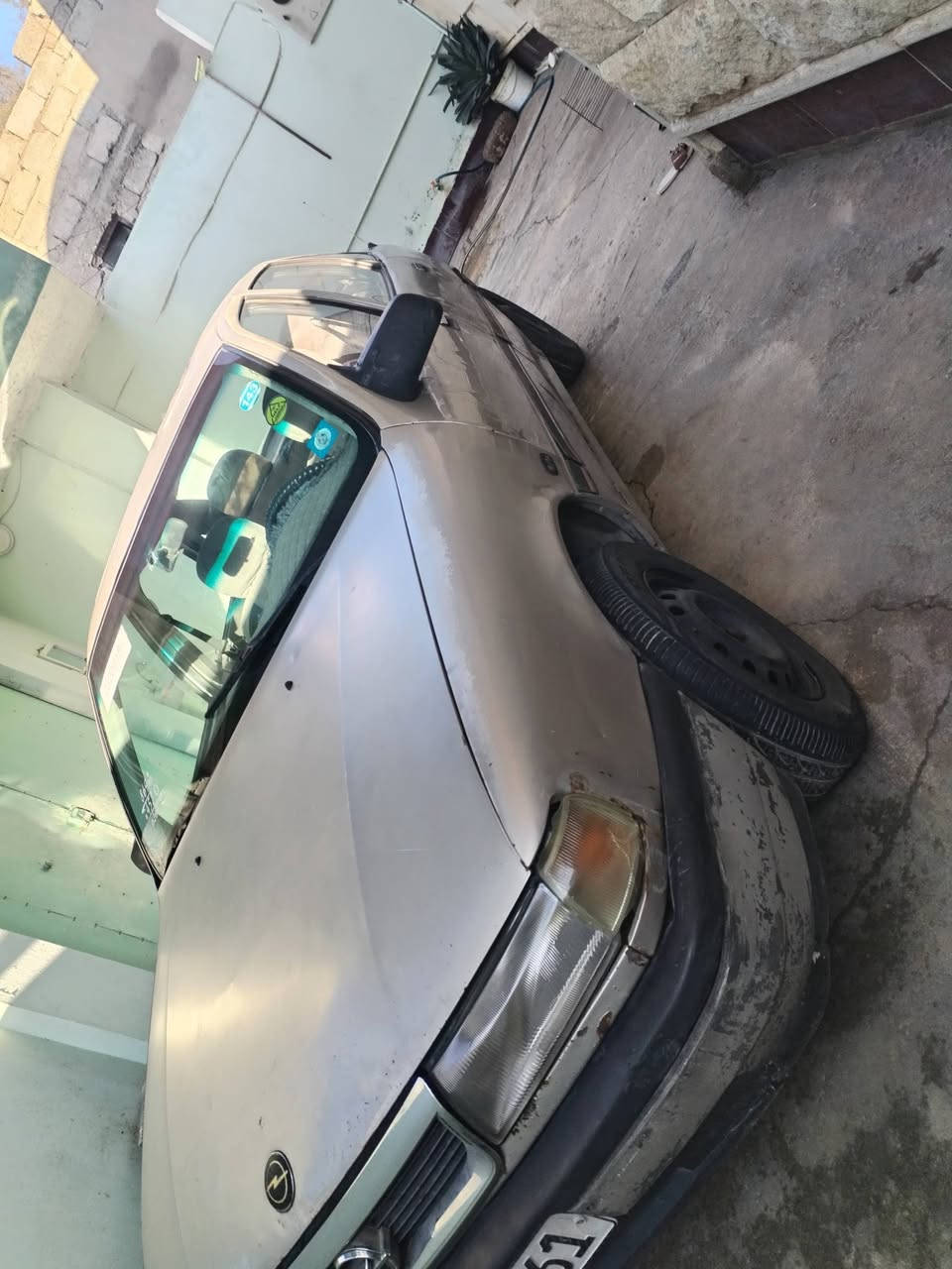 فكترا للبيع حجم 18 كير مكينة شرط رقم كركوك شرعي موجود كوبون بانزين مكانها موصل الإيمن التواصل مع رقم صاحب السيارة *********** .... السعر ٣٥ وبيها مجال
