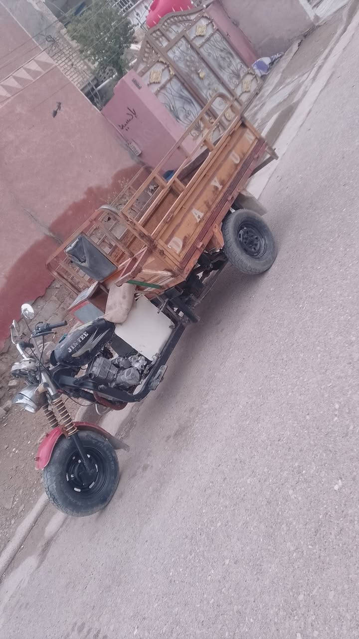 السلام عليكم ستوته دايون موديل 14 اوراق كامله شاصي نضيف مكينه خير من الله بيها ضفيره او باتري عوزها ترتيب الكهربائيات تايرات جوبلس
السعر 550   كلشي واضح بل فديو 
مكاني بغداد المحموديه 
***********

***********
بيهن واتساب
