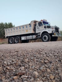 فالفو البيع موديل 89 رقم بغداد مكمل معاملته تاخد رقم انكليزي تخم تاير ...