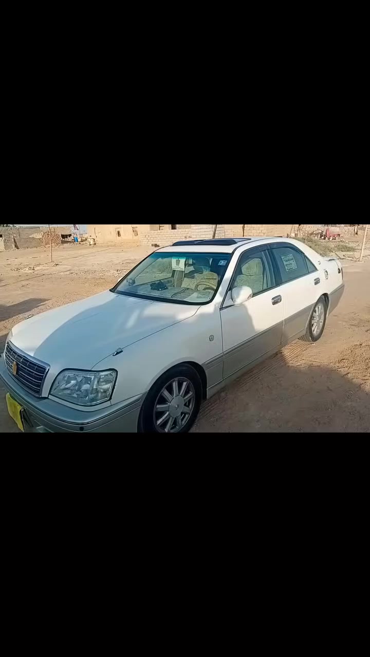 سلام عليكم شباب ملكه مديل 2003  ثلث دكم حادثه بجم الخلفي وشويه من يم القبق مال البانزين مكينه vvt ام القبق الفافون سياره نضيفه مال جناي ***********
