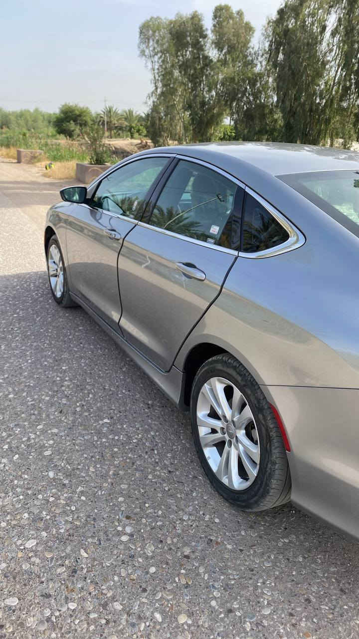 السلام عليكم 
C200 كرايسلر 
110 وبيها مجال 
موديل 2016 
محرك 2400 
مواصفات عادي 
كير وحدادية فول 
جاملغ ايمن مبدل تصليح الإمارات + باب مصلح على البارد في العراق 
مدوشمة ارضية وكشنات جلد ياباني بنكة شغالة اصلية 
حماوة طبيعية صيف شتاء ٤ طكات مع التبريد ٥ طكات 
رقم سليمانية الجديد
سنوية ل 2029 
تبريد فول 
لايت قوي 
اي دواخل مابيها 
سيارة ما ناقصها اي شي
للاتصال 
***********
***********
