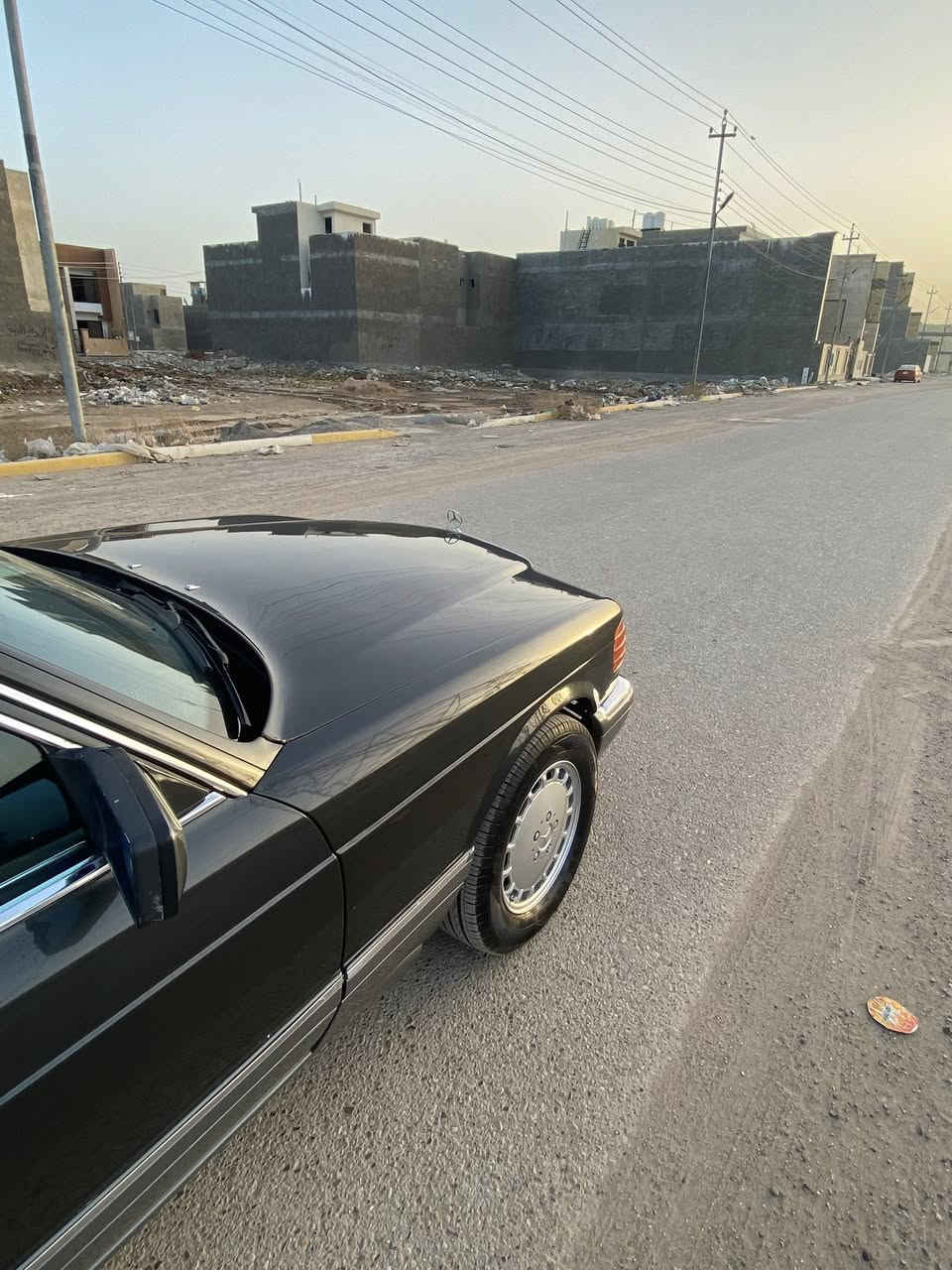 السلام عليكم

مارسدس جامبو 

حجم 300SE

موديل 1988

كير ومكينه بلادي كفاله 

صدر جديد 

تخم تاير جديد 

تخم ويل جديد 

صبغ عام جماليه 

بدون ضربه 

قواعد دبل بلادي 

قواعد شاصي بلادي 

رقم بغداد شرط التحويل 

هوك بلادي 

كشنات كهرباء

جام كهرباء

سلايت طكتين 

اريل كهرباء

غرفه جلد 

سيدي جنجر 

نقص راديتر تبريد ينزل من سعرها 

مكانها بغداد الدوره 

***********

السعر 83وبيها مجال للشراي
